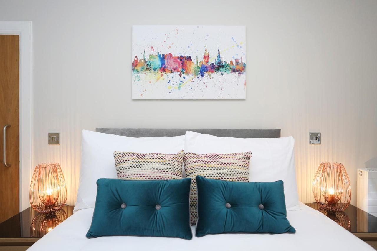 Joivy Elegant Home At The Heart Of The Royal Mile เอดินบะระ ภายนอก รูปภาพ